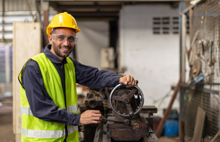 Meer asielzoekers aan het werk dankzij versoepeling van regels